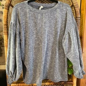 SALE Elan | balloon sleeve top size large EUC